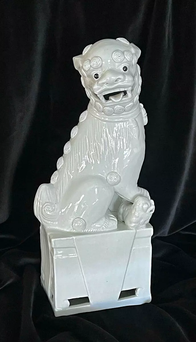 White foo 2024 dog lamps