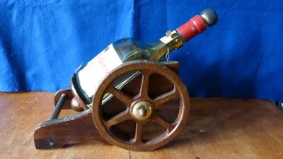 Canon bois laiton affût cognac bouteille vide Courvoisier Napoléon alcool - Photo 1/4