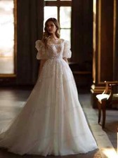 Wedding Dresses A-Line Tulle Tiered Bridal Gowns Lace Appliques Sequin Beading
