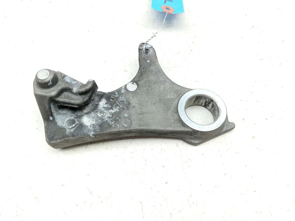 09-14 Yamaha YZF R1 Soporte de montaje de pinza de freno trasero derecho TRSH PL Foto 3 de 4