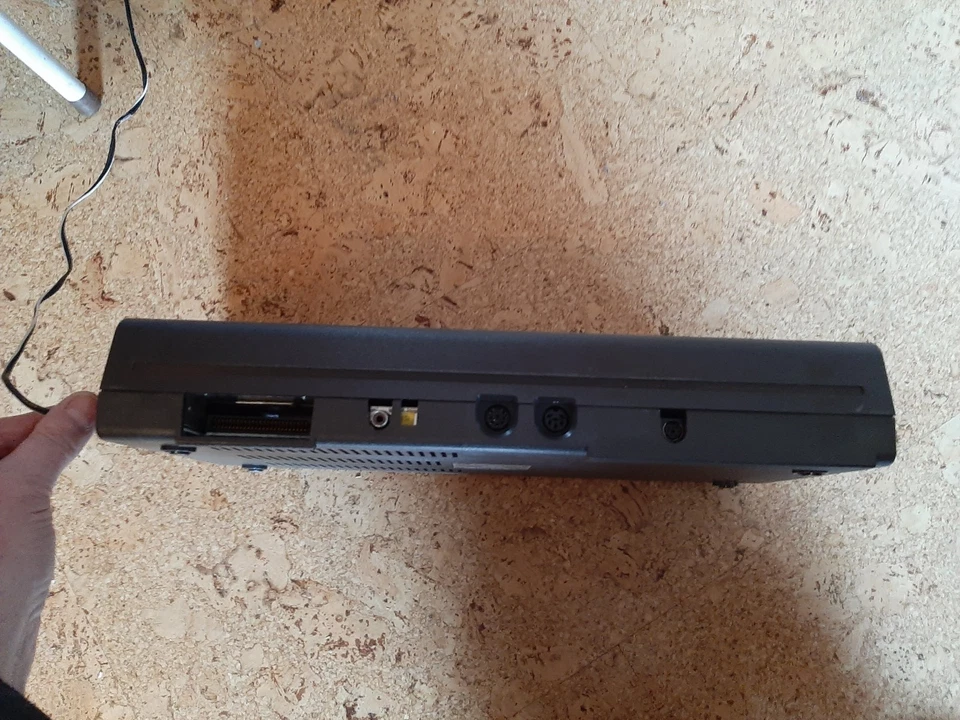 Commodore 16 Heimcomputer inkl. Steckernetzteil + Box - Bild 4 von 4