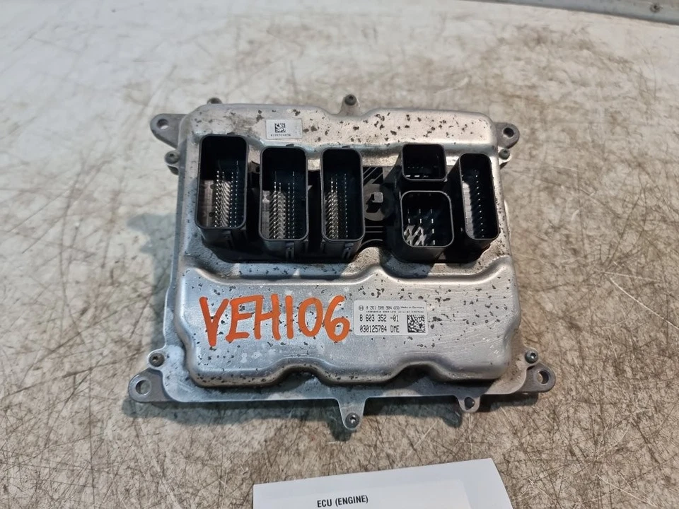 BMW 1 Series Engine Control Unit ECU 1.6 Petrol Manual 2012 F20 OEM 8603352-01 - Image 3 of 4