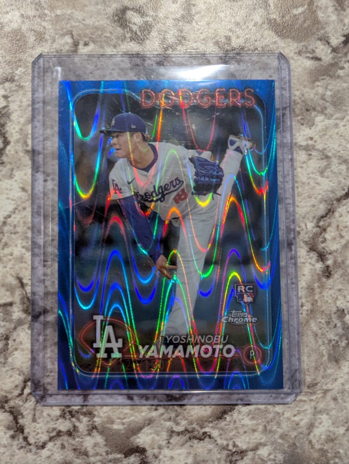 2024 Topps Chrome - Yoshinobu Yamamoto #18 Blue RayWave Refractor /150 (RC)