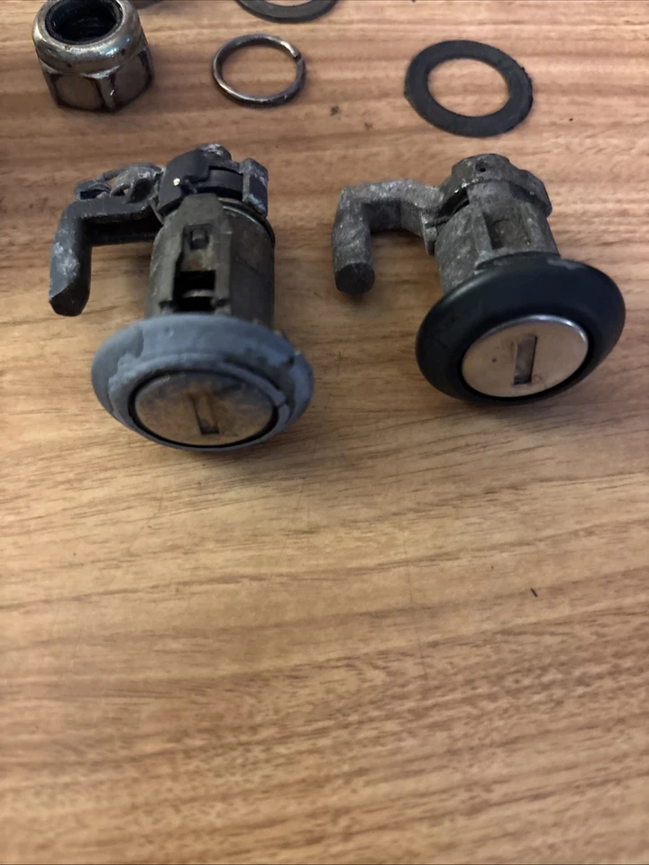 Juego de cerraduras BMW E30 85-91 OEM 3 piezas encendido con llave 325i 318i 325e 325ix Foto 4 de 4