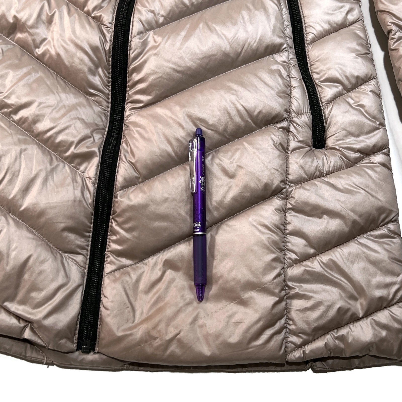 BCBG MAXAZRIA Packable Down Jacket Womens Small H… - image 15