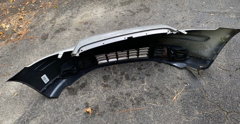 Cubierta y rejilla del parachoques delantero OEM 2004 2005 2006 2007 VOLVO S40 - plateado Foto 4 de 4