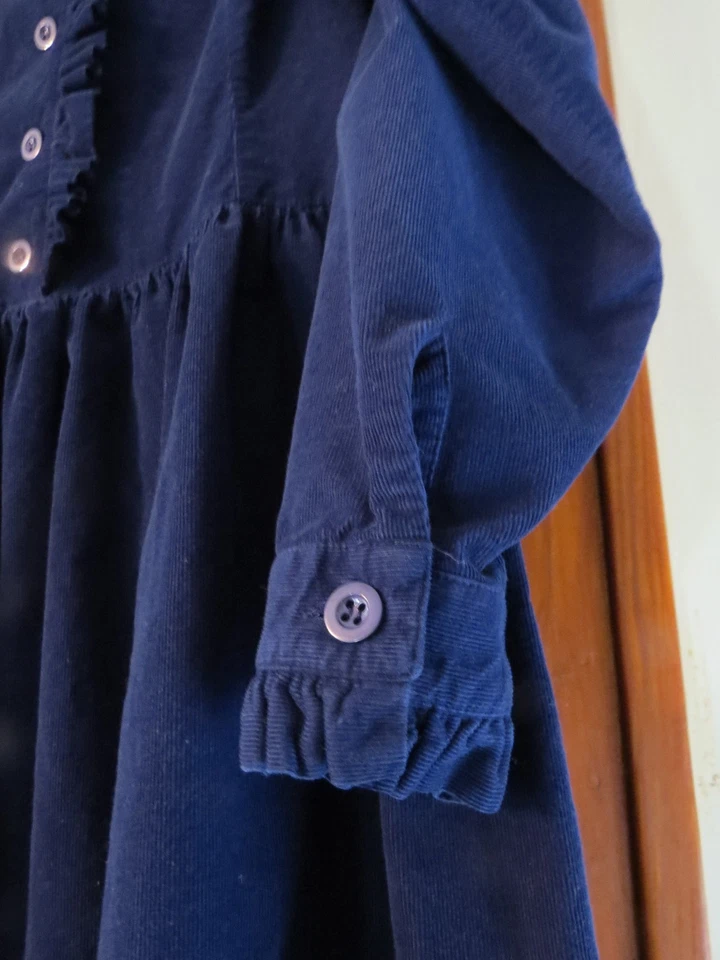 Laura Ashley DE COLECCIÓN UNO DE SUS PRIMEROS ESTILOS CLÁSICOS DE MARCA/14 pana Foto 2 de 4