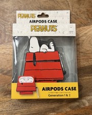 Peanuts Snoopy 4 Port Charging Hub - 3 USB-A and 1 USB-C Red Dog House