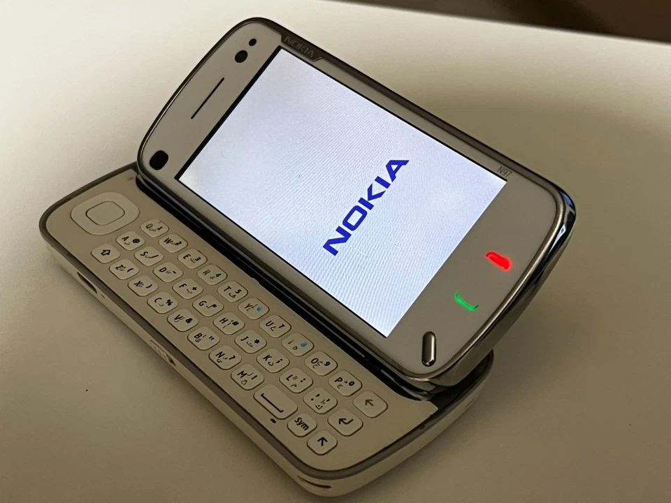 Genuine Nokia N97 - 32 GB - White (Unlocked) RARE Mobile Finland Made - Image 3 of 4