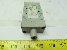 Numatics L22JA452O000000 L2 pilot Valve w/flush non-locking override 1/4"NPTF