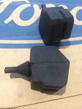 New Bonnet To Wing Rail Rubber x 2 - Ford Capri Mk2/Mk3-3.0 V6 , 2.8i Etc..