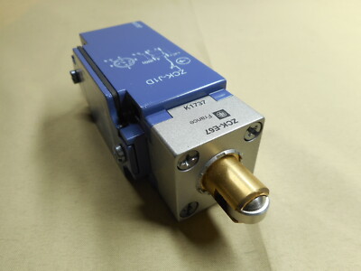 Schneider ZCK-J1D + ZCK-E67 limit switch body (NIB) | eBay