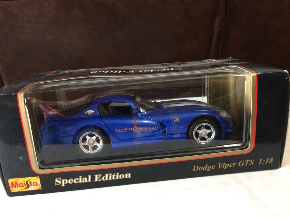 Maisto 道奇 Viper GTS 1: 18 蓝色特别版收藏品跑车很好! — 第 3/4 张图片