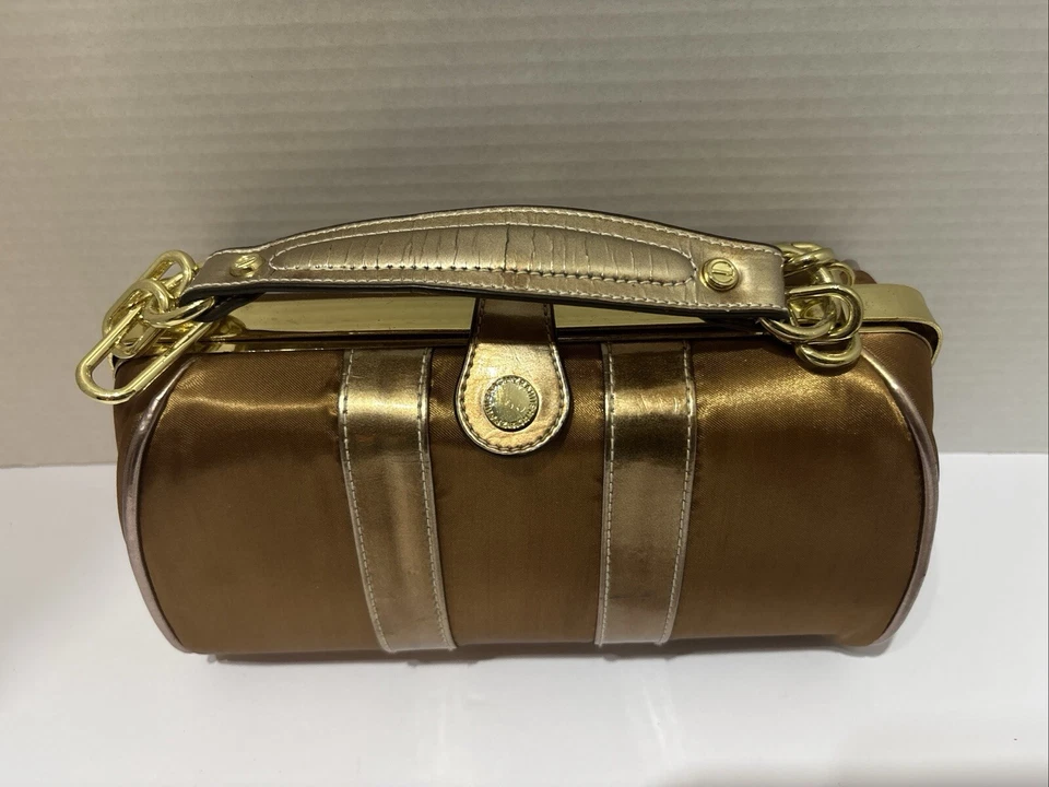 Isaac Mizrahi дизайнер сумочка Дамская сумка бронзовый золотой жесткий чехол читать больше - Изображение 2 из 4