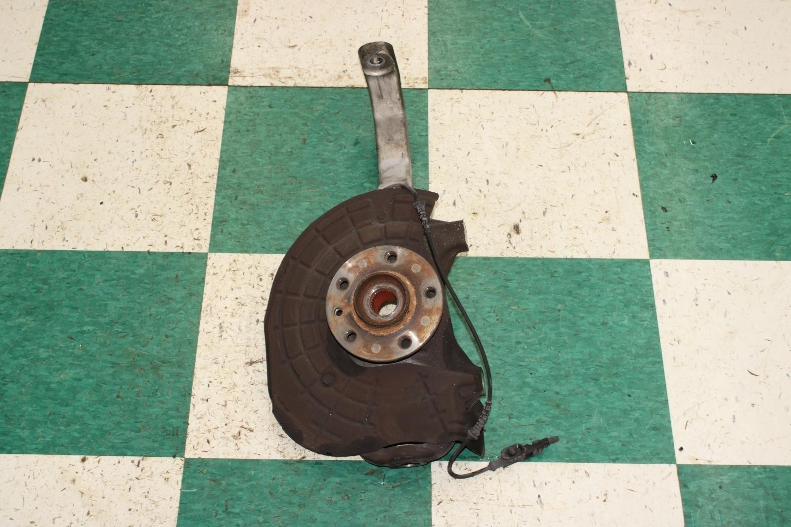 14-17 Ghibli Front Passenger Right RH Spindle Knuckle Hub OEM Factory OE WTY WTY