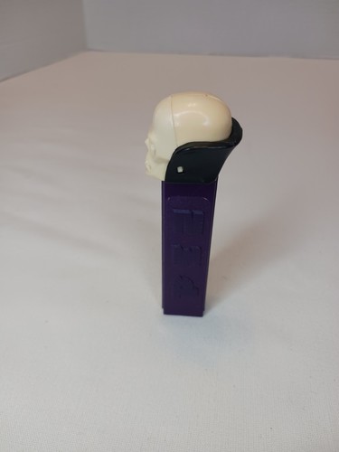 Rare Vintage Pez Dispensor - Skeleton Dr. Skull Purple Base No feet Austria - Picture 3 of 9