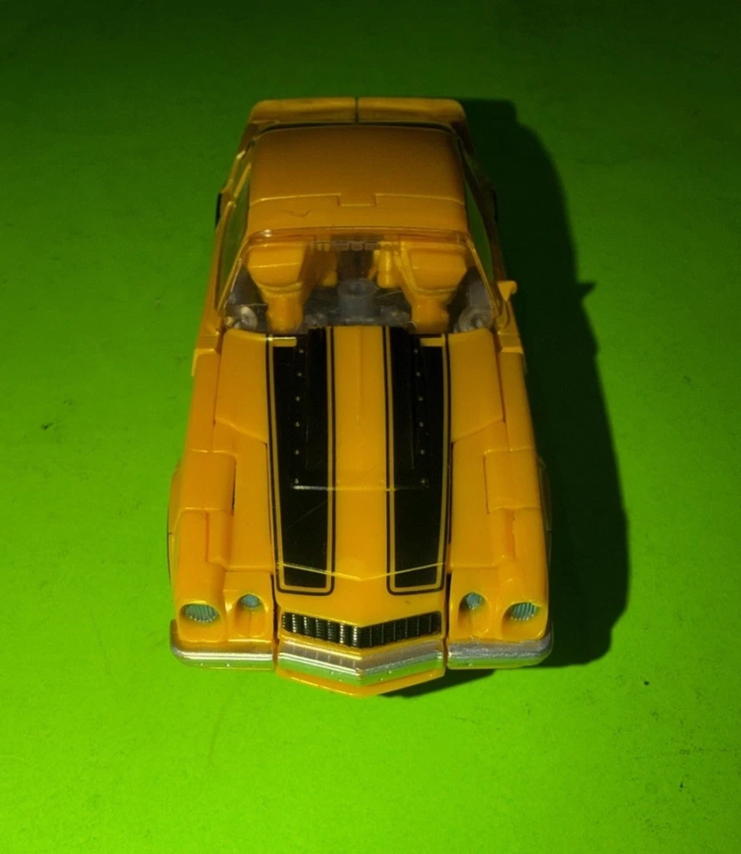 Transformers Studio Series 01 BUMBLEBEE Deluxe SS-01 Classics Camaro (READ) - Image 3 of 4