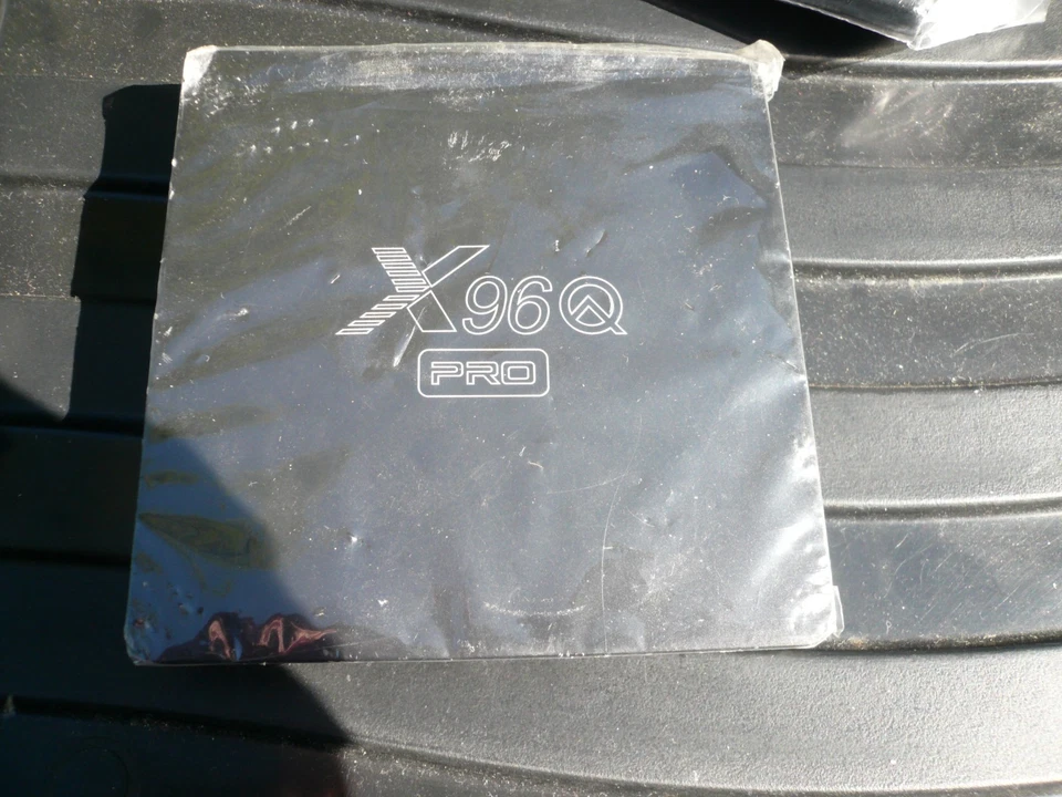 OTT 4GBRAM 128GB ROM x96 Q Pro Android TV Box with remote and PSU - Image 2 of 4