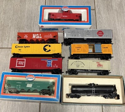 Lot Of 9 Assorted Ho Scale Model Train Rolling Stock Freight Cars