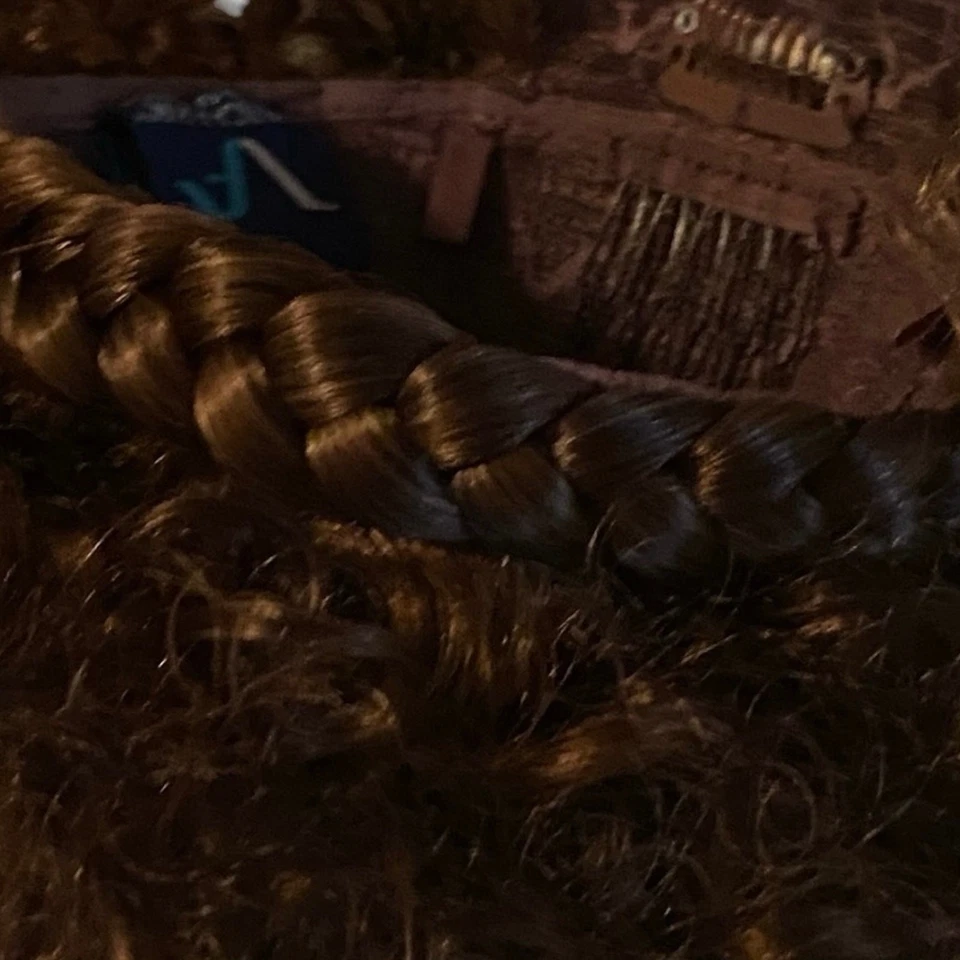 Peluca rizada Vivica A Fox Bang-N-Bun P4/27/30 nueva con etiquetas - A836W-4 Foto 2 de 4