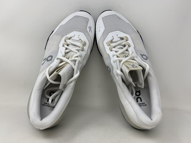 Men's On The Roger Advantage Pro Clay, White/Cream, 9.5 D Medium