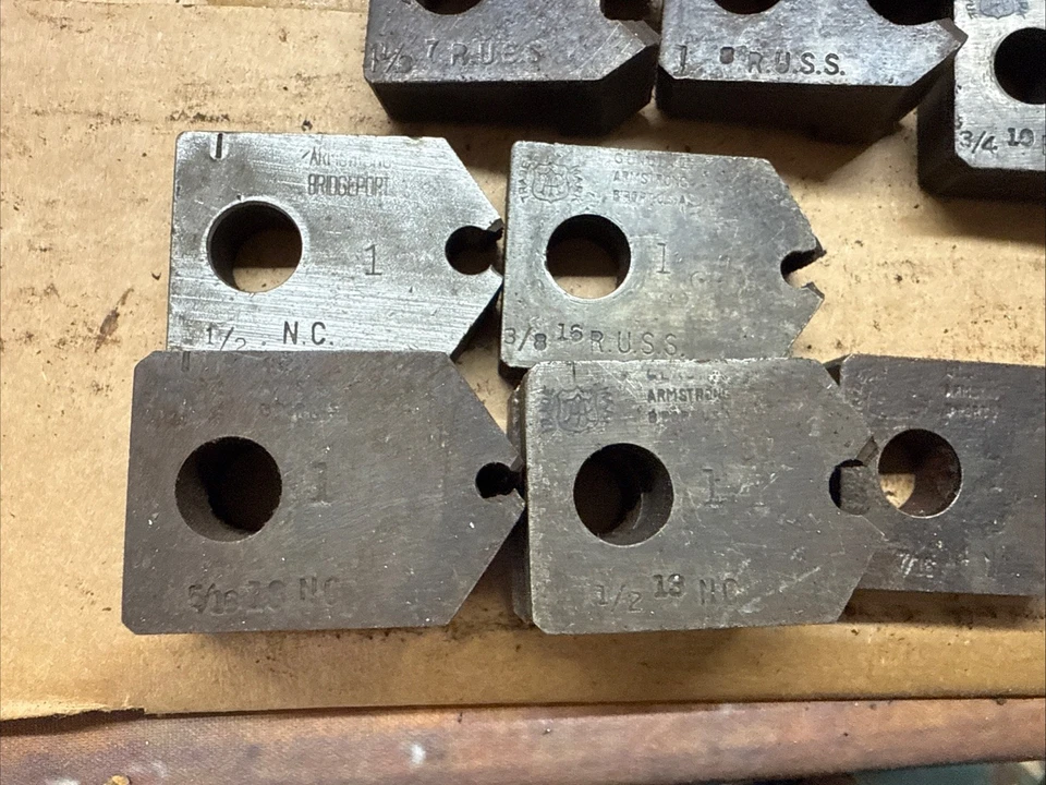 Reed & Armstrong Bridgeport Adjustable Stock Dies Pipe Threader Threading 79 - Image 2 of 4