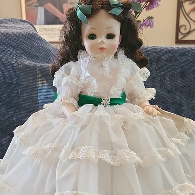 Madame Alexander Scarlett O'Hara Gone with the Wind Collector Doll w/ Box