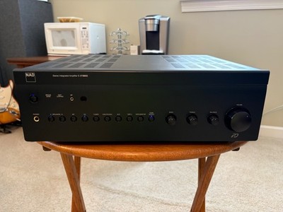 NAD c375BEE Stereo Integrated Amplifier, EC, no scratches or scuffs, light use