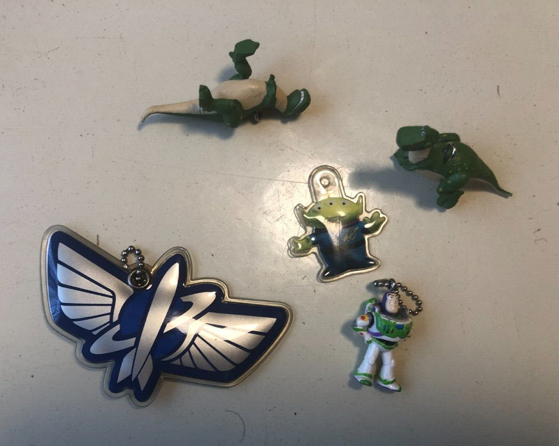 Vintage Buzz Lightyear Toy Story Miniature Keychain Lunch Box Zipper Pulls