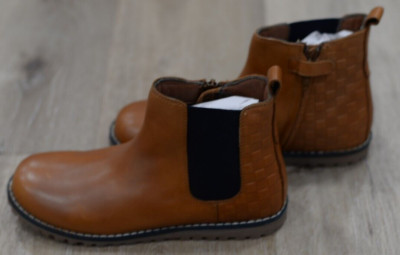 Brand New CARRÉMENT BEAU Girls Brown Side Zip Bootie Shoe Size 38
