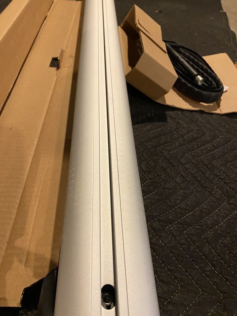 Audi Oem Q5 Roof Rack Carrier Bars 8r0071151e For Sale Online Ebay