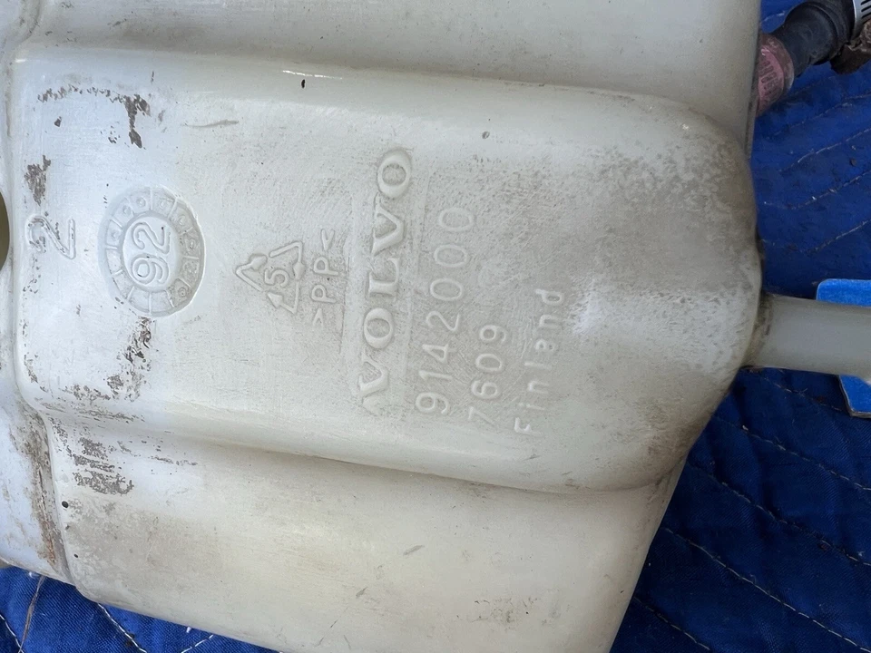 1986-1993 Volvo 240 244 245 расширительный бак охлаждающей жидкости резервуар антифриз #3772E - Изображение 4 из 4