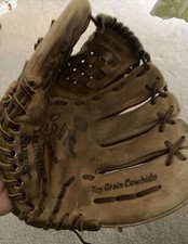 Louisville Slugger Baseball Mitt / Glove LSG46M Garry Matthews RHT - kids  