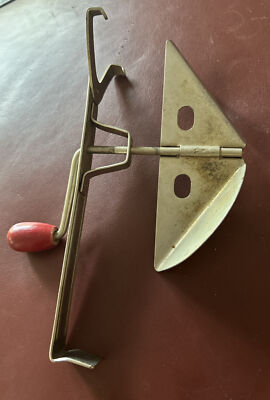 Vintage A&J Ecko Red Wood Handle Hand Crank Mixer Beater fits 7.5'' Bowl USA