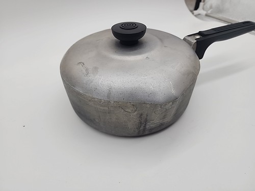 Vintage Wagner Ware Sidney O The Gourmet Pan Magnalite 2Qt 4672P W/Lid Sits Flat - Picture 8 of 9