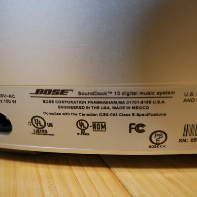 Bose SoundDock 10 Speaker System with Remote and Bluetooth