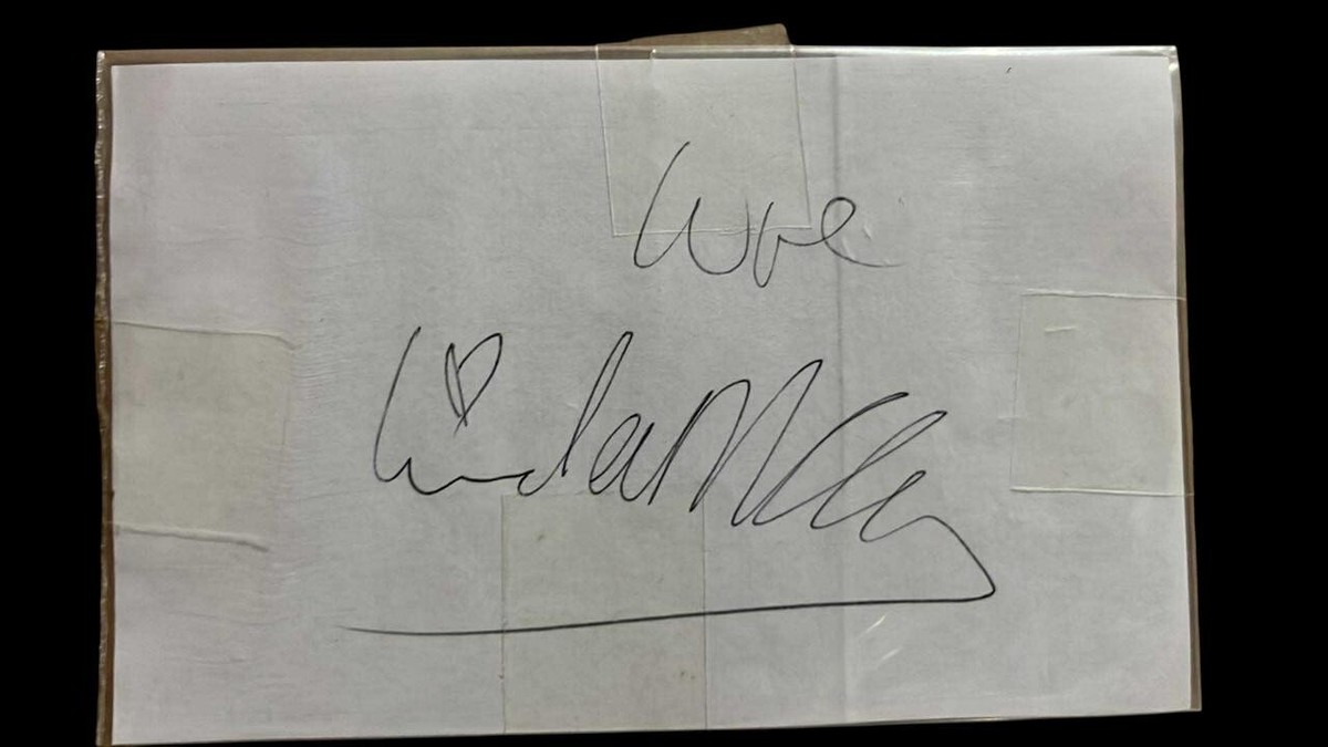 paul mccartney linda mccartney 直筆サイン入り書類 paul mccartney linda mccartney 直筆サイン入り書類 - メルカリ