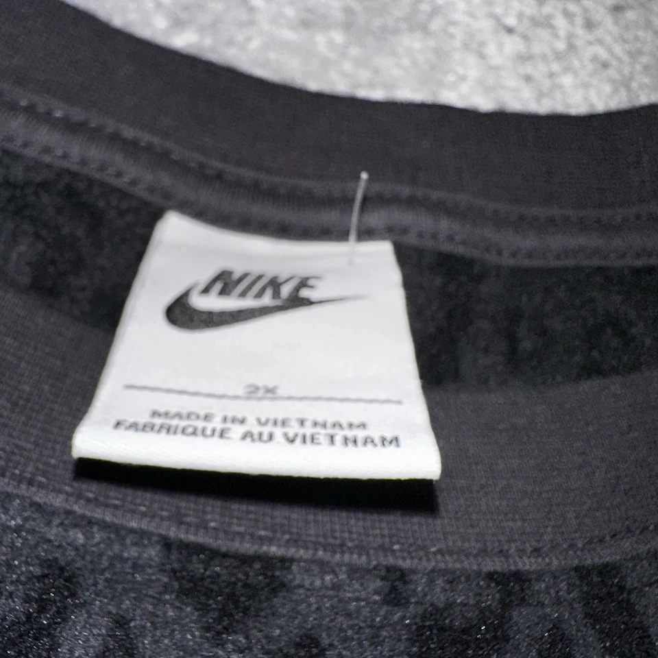 Nike Women’s Sweatshirt Sportswear Leopard Print All Over Fleece 2X Tiger - Image 4 of 4