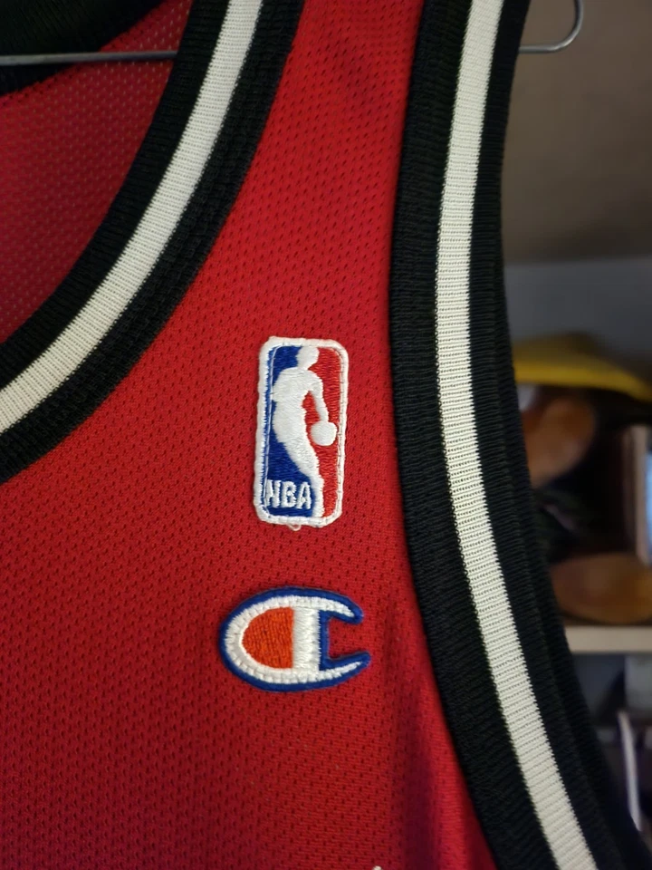 Camiseta deportiva de baloncesto Champion NBA Miami Heat Alonzo Mourning # 33 (talla 40) Foto 3 de 4