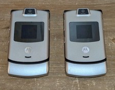 Lot of 2 Motorola RAZR V3 V3M Flip Phones Silver Verizon UNTESTED NO BATTERIES