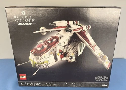 LEGO Star Wars: Republic Gunship (75309) UCS Set Retired (Imperial Misprint)