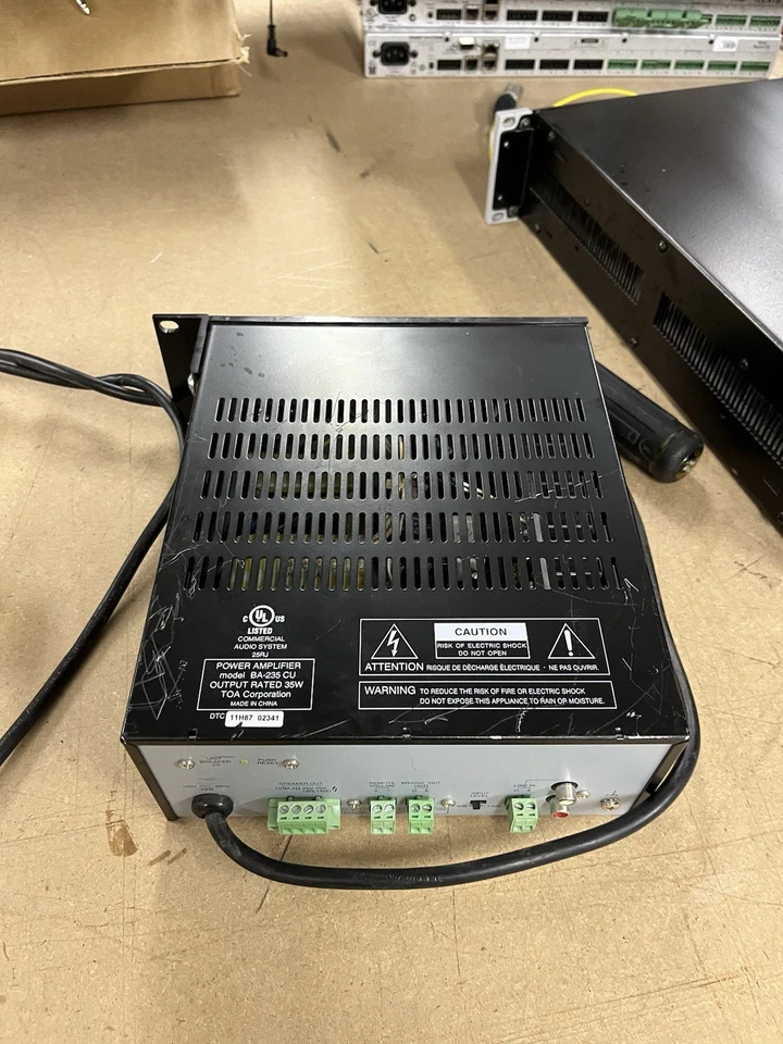 TOA Power Amplifier BA-235 - Image 3 of 4