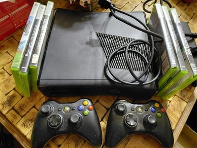 Xbox 360 Used - 2 Controllelrs Work and 6 Games All Tested and Working