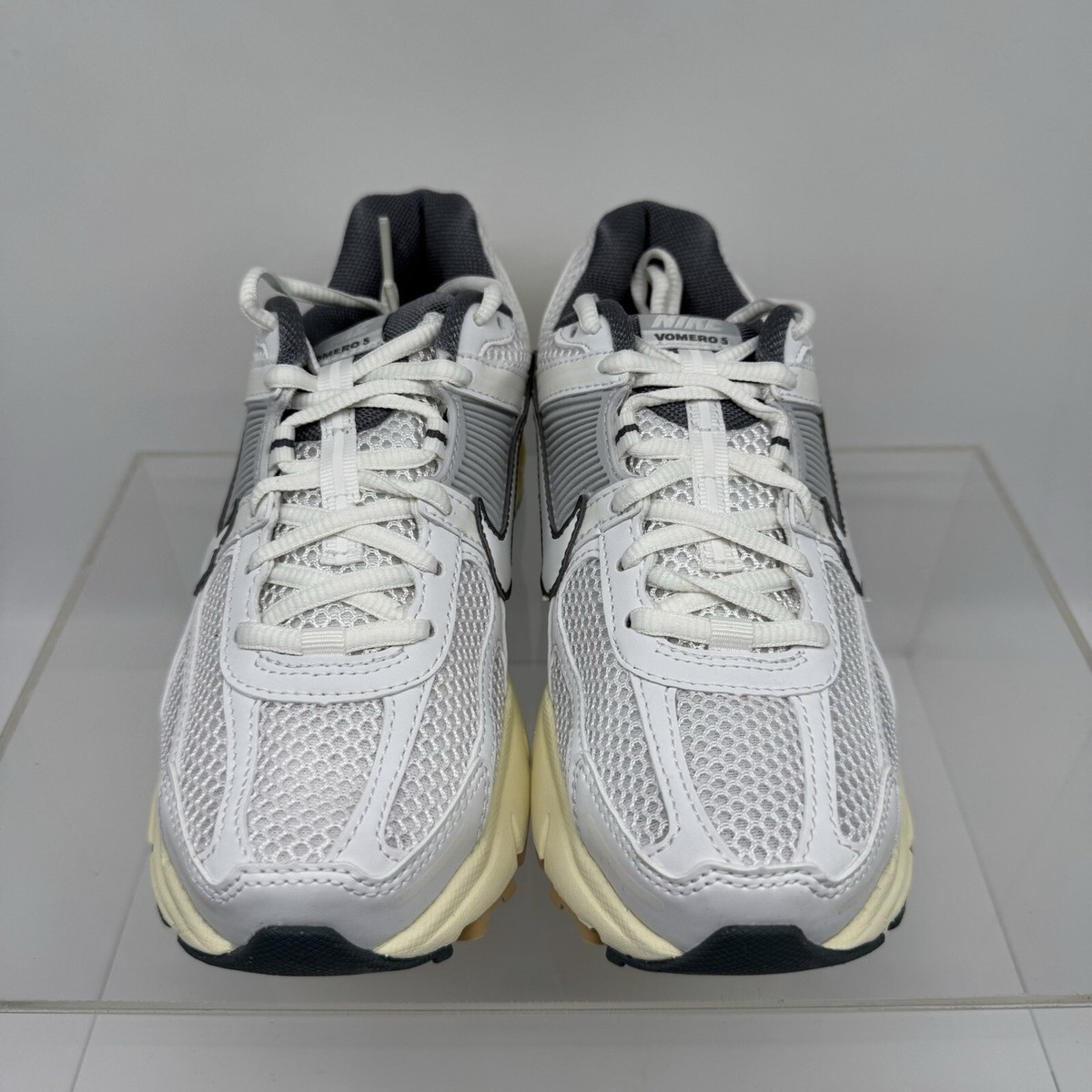 Brand New Women's Nike Zoom Vomero 5 Summit White Shoes