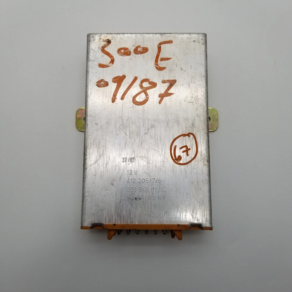 1986 1987 1988 1989 1990 1991 1992 Mercedes-Benz 300E módulo de controle 0035450932 - Imagem 2 de 4