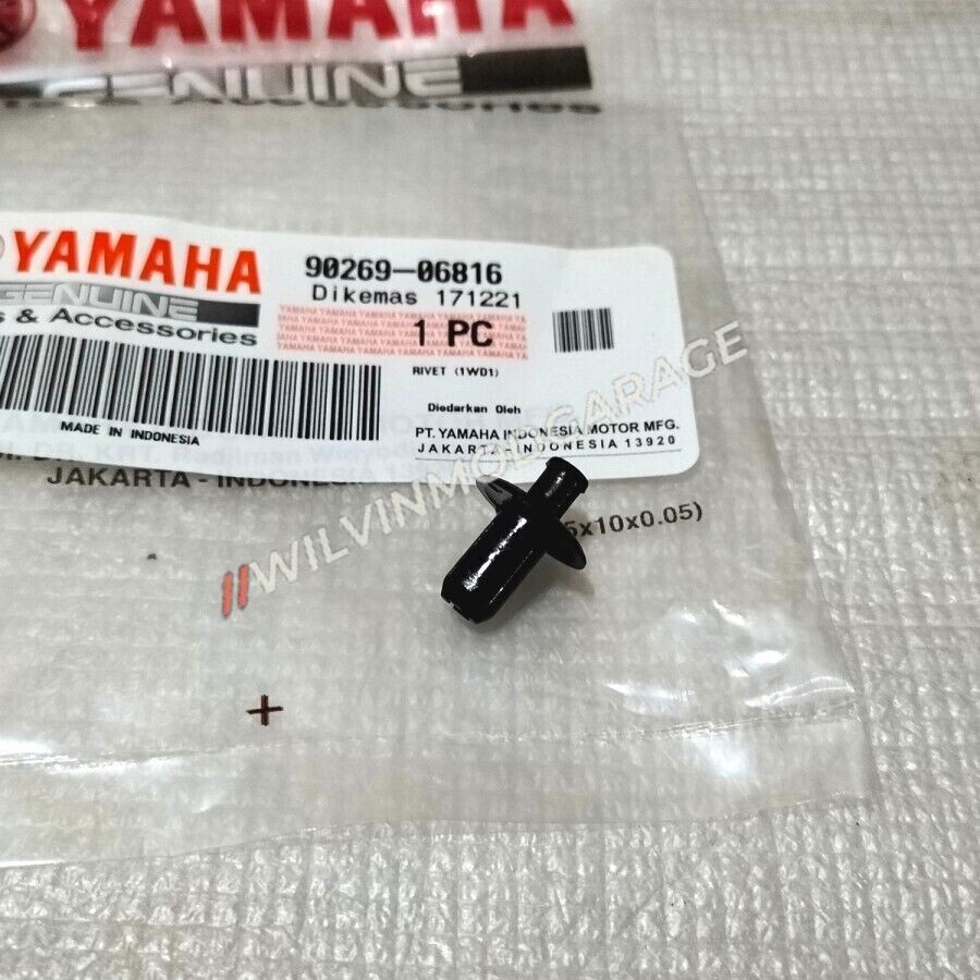 10x OEM Yamaha NMAX Gpd125 Gpd150 Fairing Fasteners Panel Trim