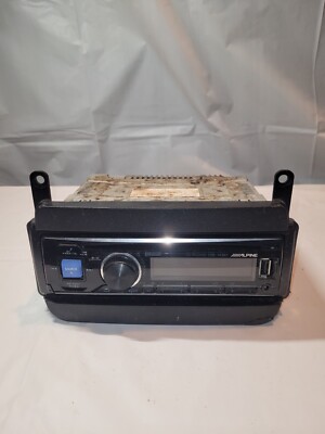   Alpine CDE-143BT Single Din Bluetooth Radio Headunit 