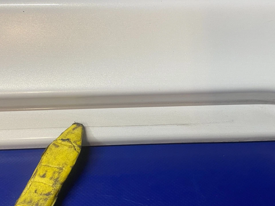 07-10 FALDA PANEL BASCULANTE LATERAL IZQUIERDO INFINITI M35 M45 MOLDURA BLANCA (QAA) # 78063 Foto 3 de 4