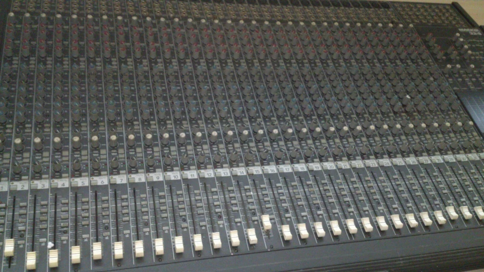 Mackie Mischpult 32*8 Mixing Console - Vintage
