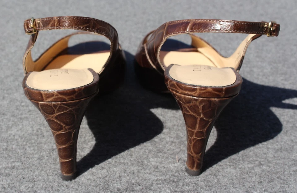Talbots Talla 7.5 B Marrón Imitación Estampado de Cocodrilo Tirantes Punta Abierta Tacón Eslinga Foto 4 de 4